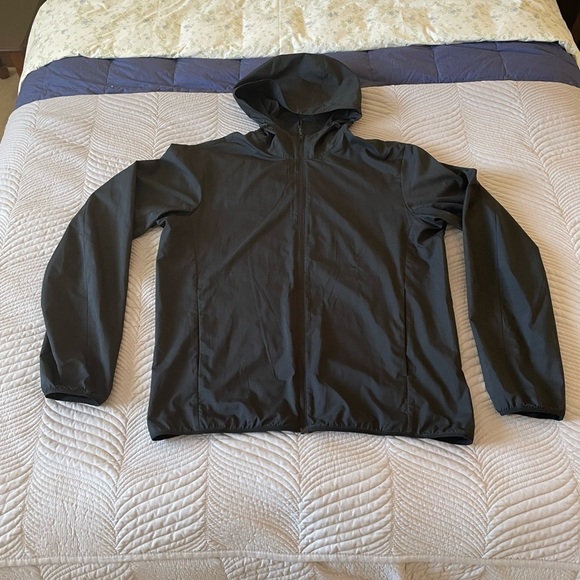 UNIQLO Lightweight Jacket Black Size Medium - Picture 10 of 10